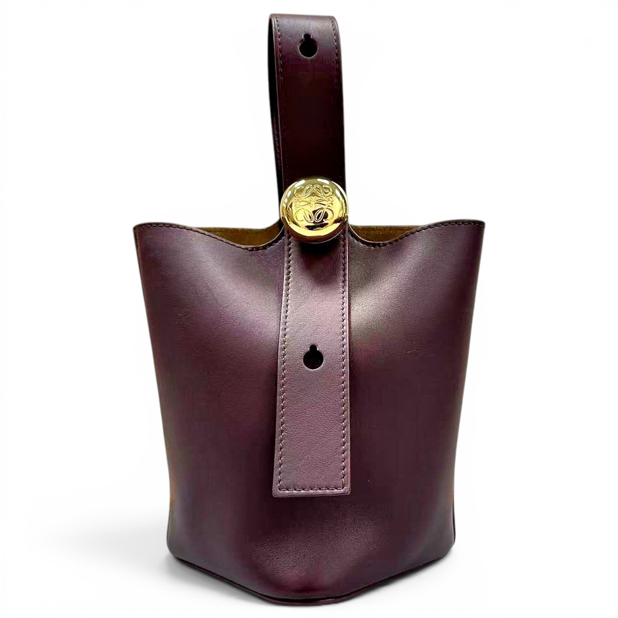 Pebble leather handbag