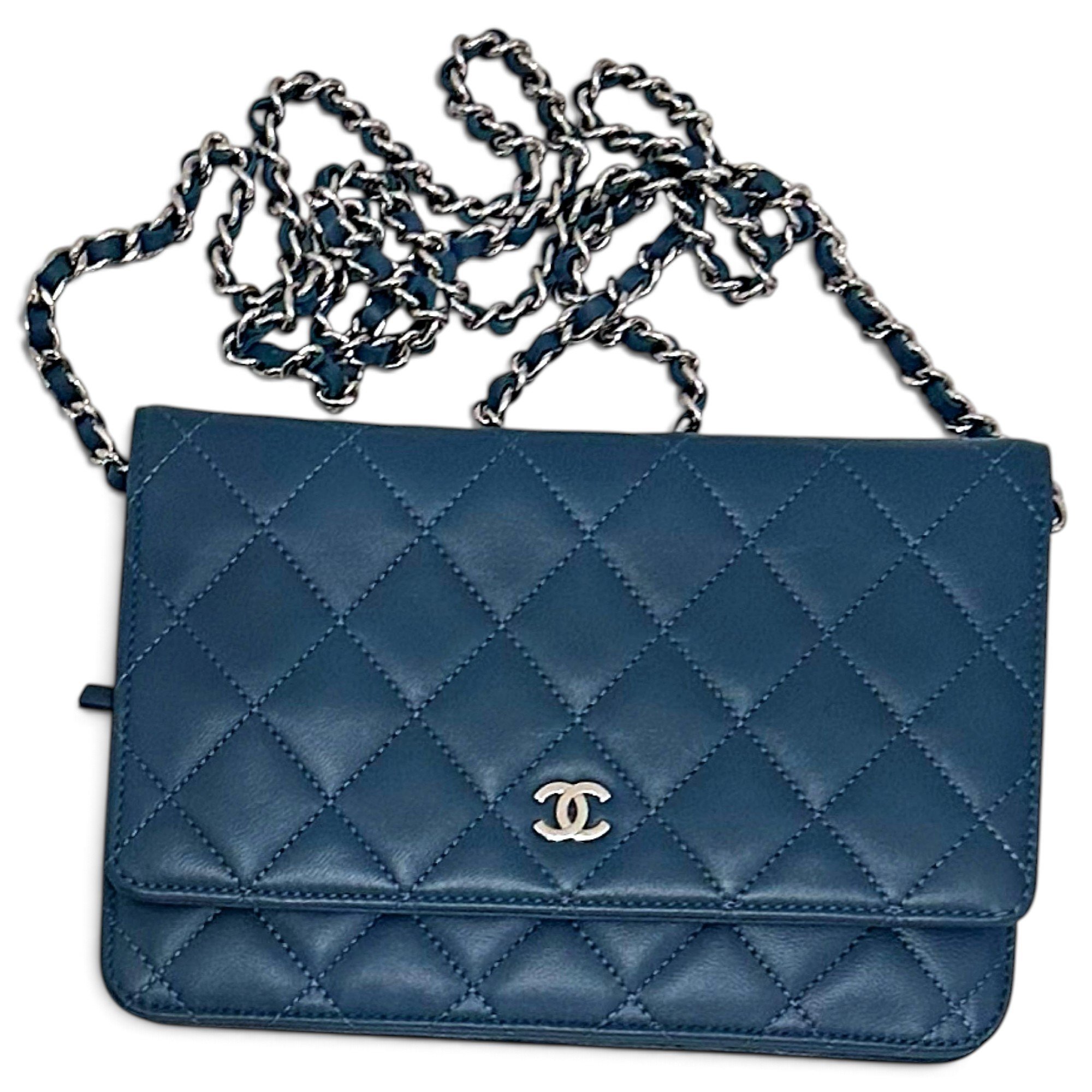 Wallet On Chain Timeless/Classique leather crossbody bag