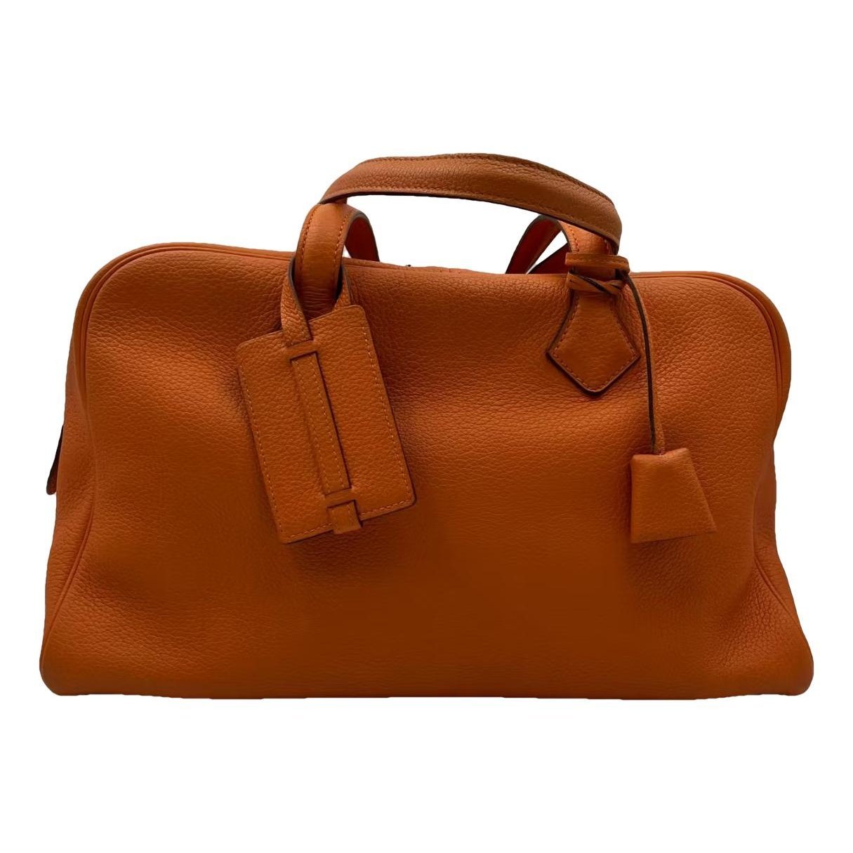 Victoria leather bag