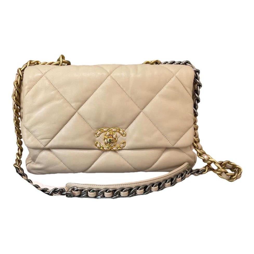 Chanel 19 leather handbag