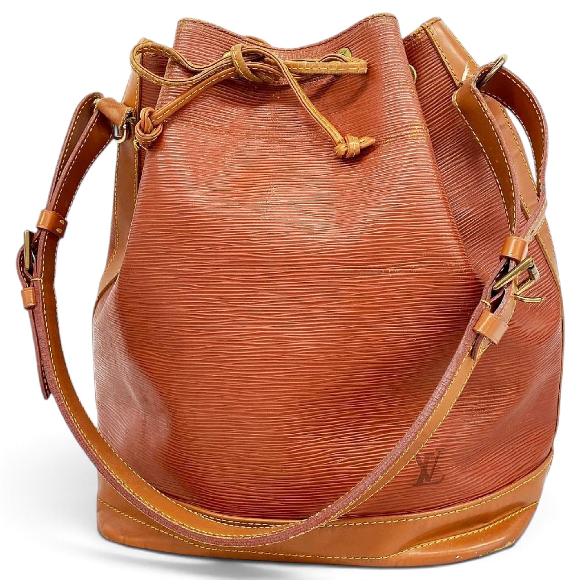 Noé leather bag