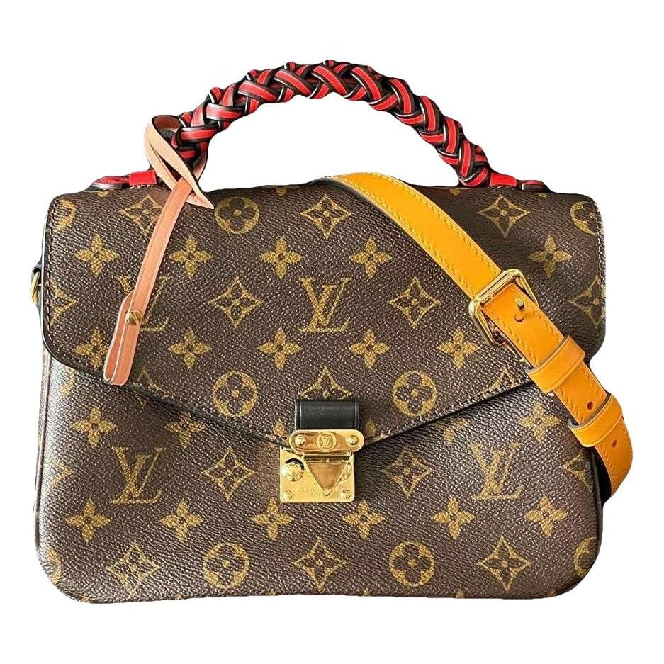 Metis leather handbag