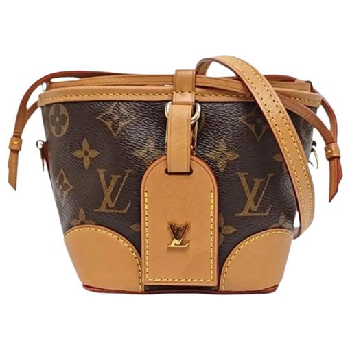 Nano Noé leather crossbody bag