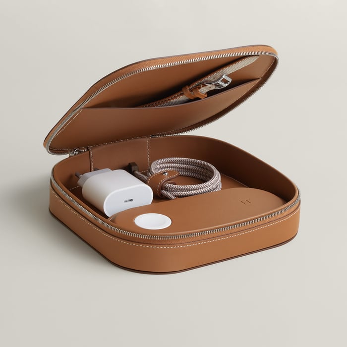 Paddock Duo Charger and Grand Paddock Case