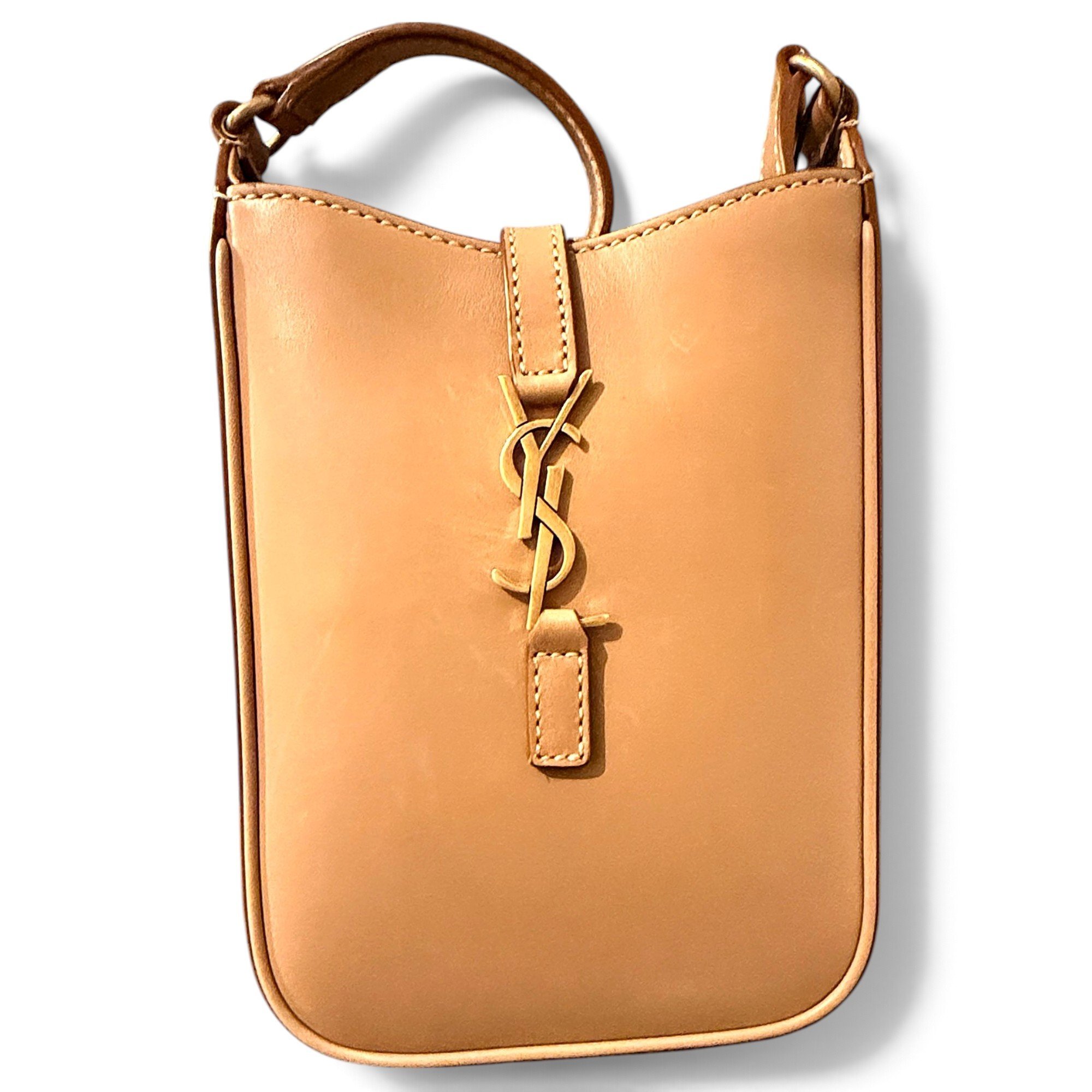 Leather clutch bag