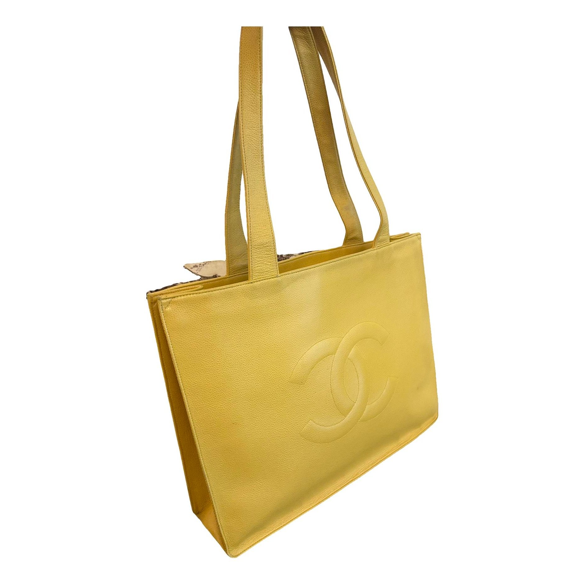 Leather tote