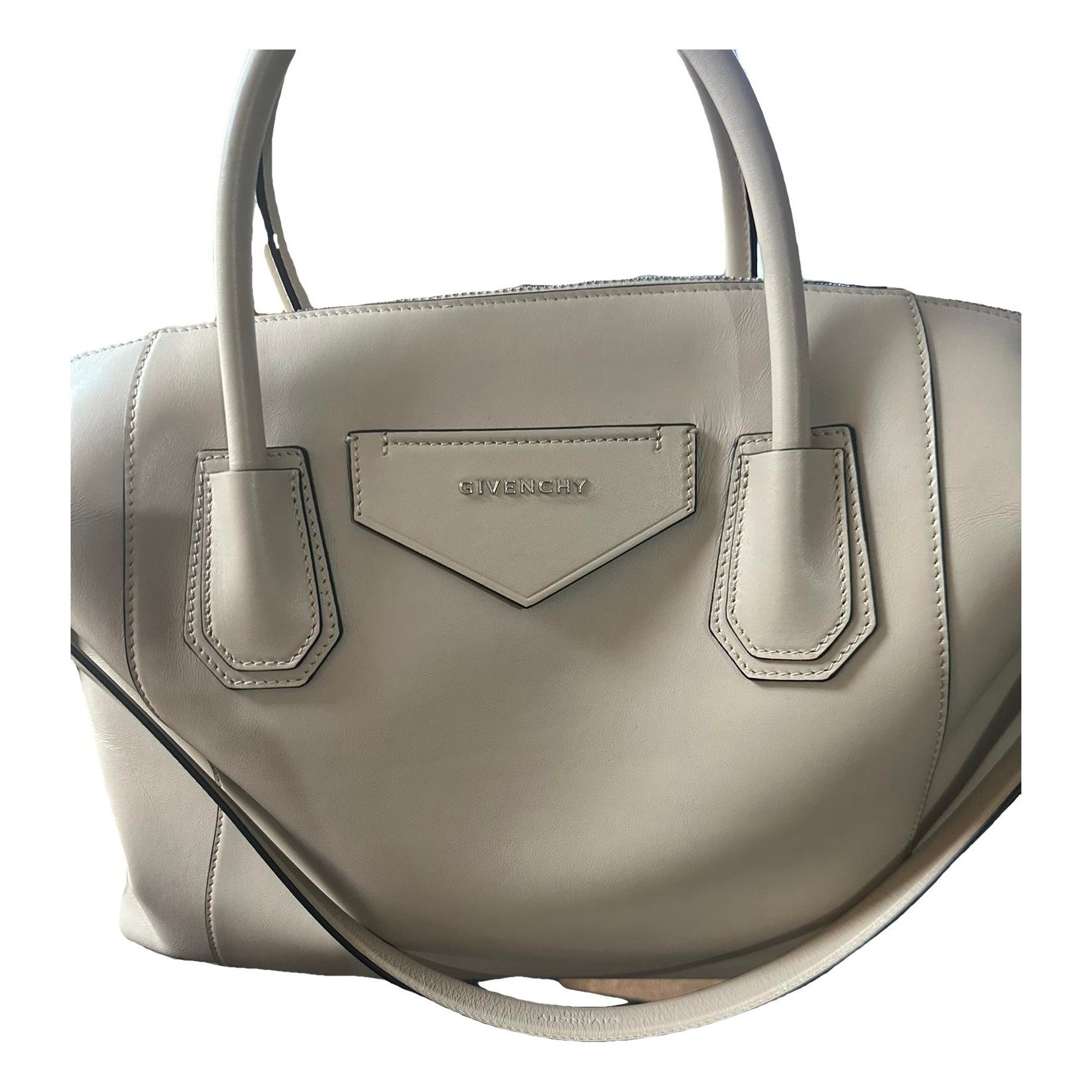 Antigona leather crossbody bag