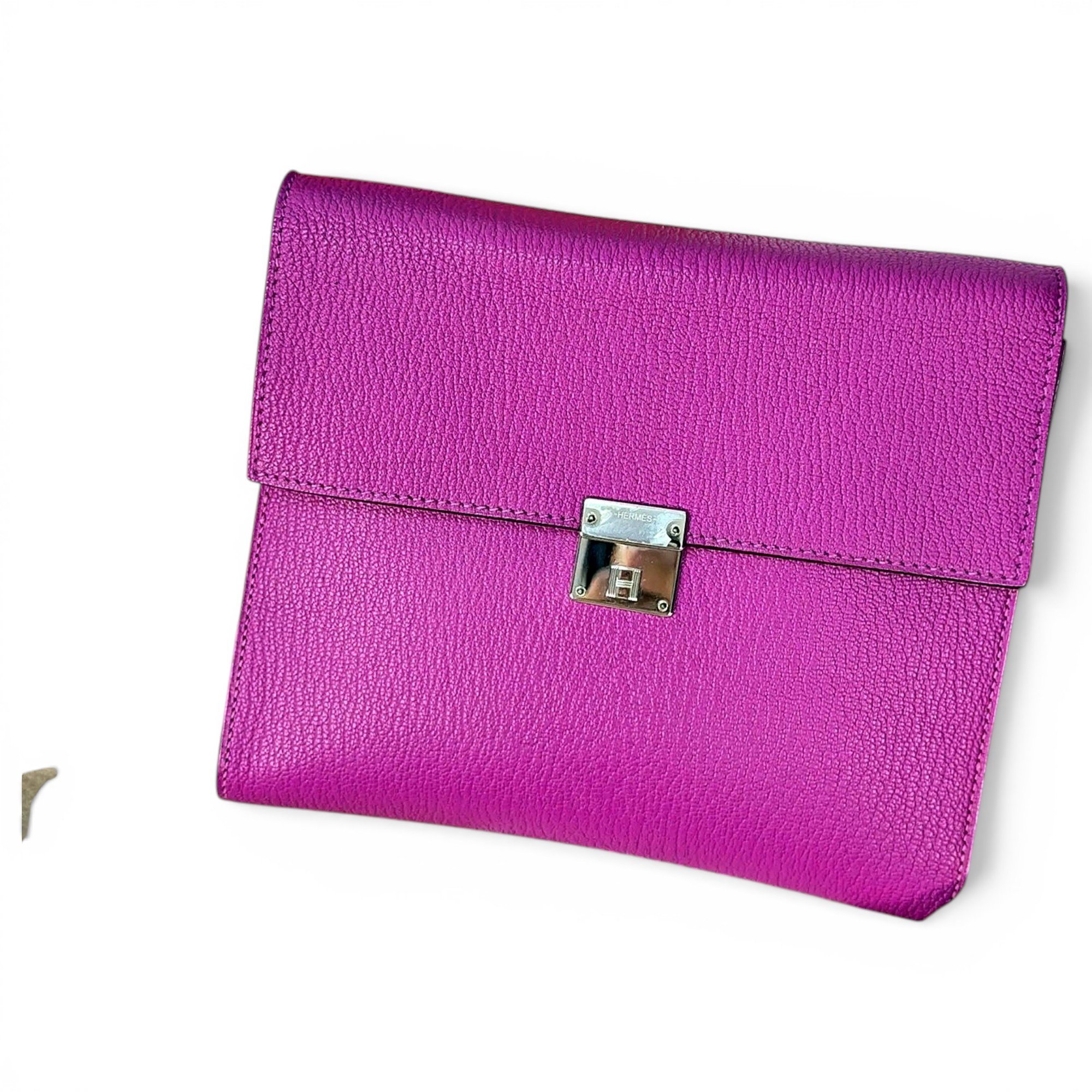 Clic 16 leather crossbody bag