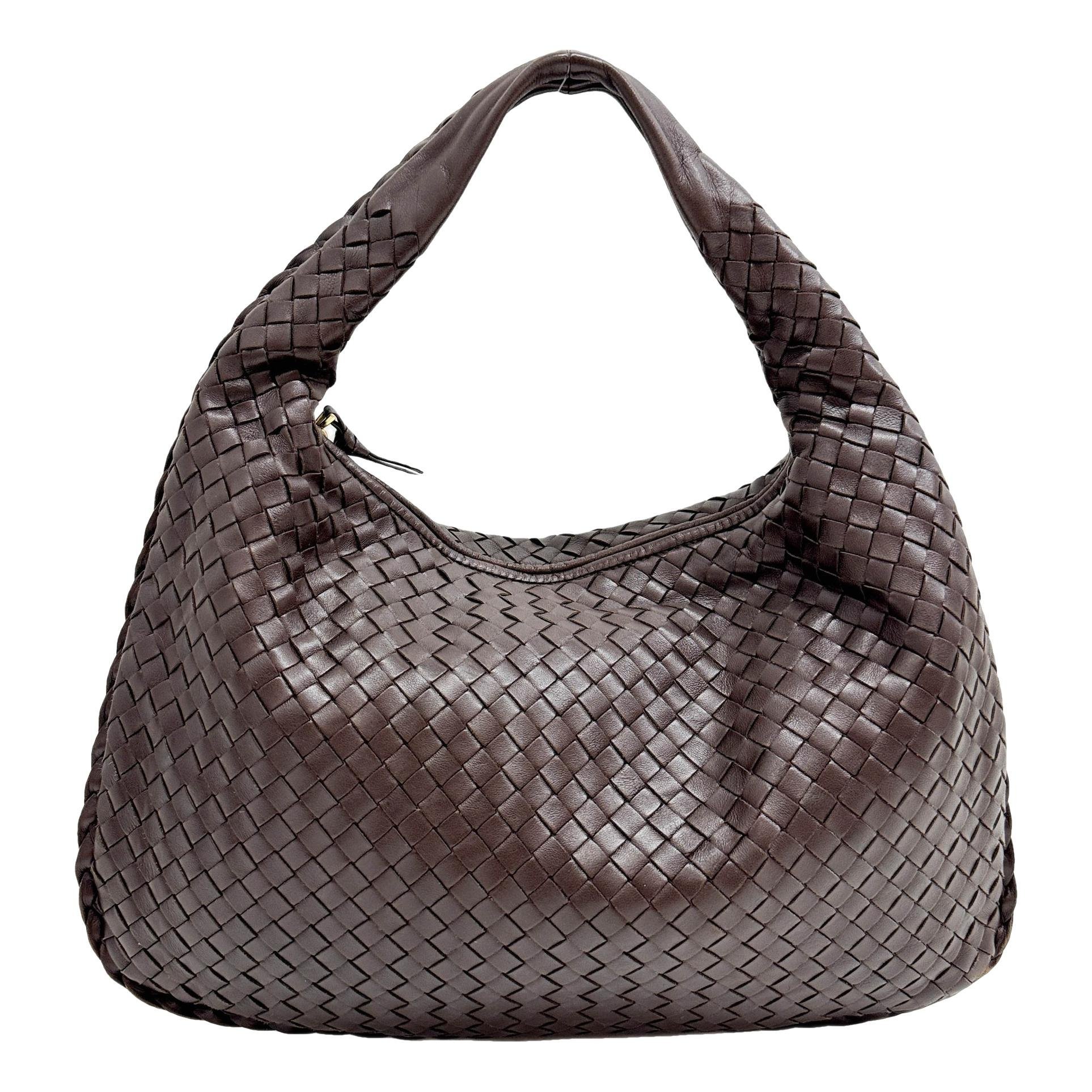 Veneta leather handbag