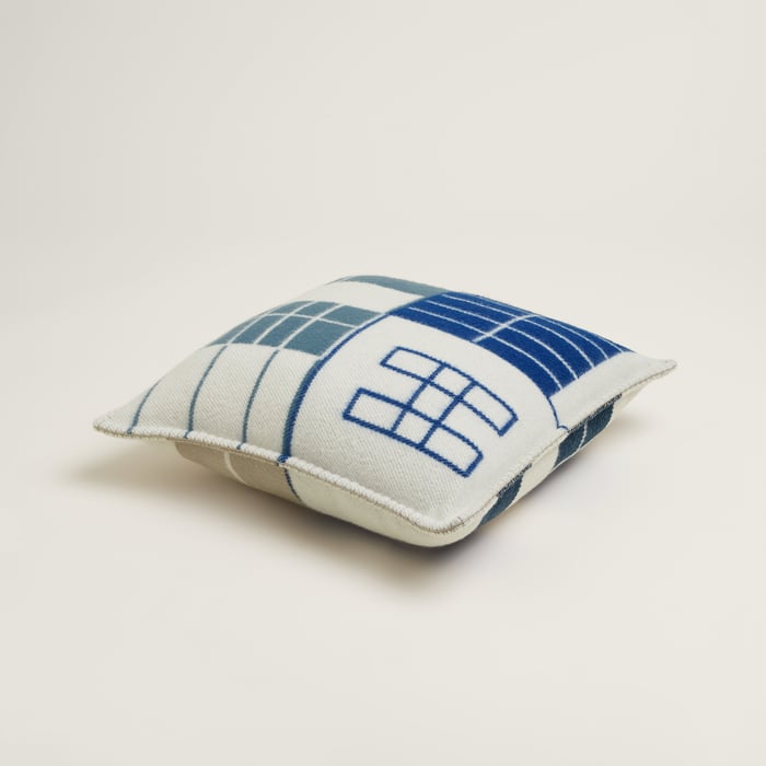 Atelier d'Artiste Pillow