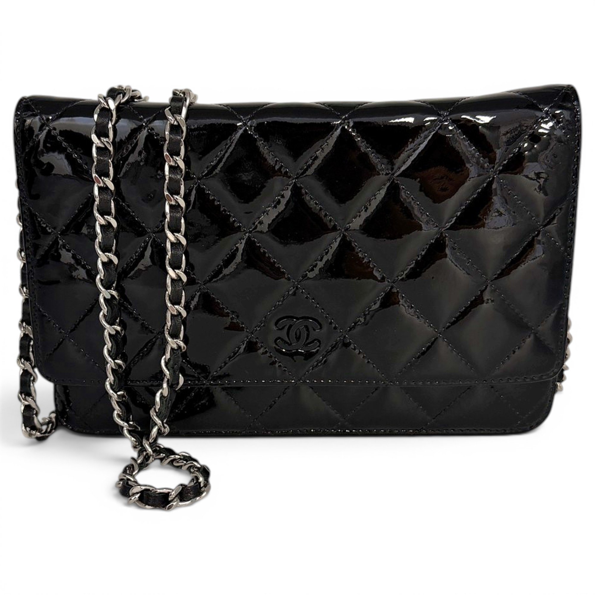 Wallet On Chain Timeless/Classique patent leather crossbody bag