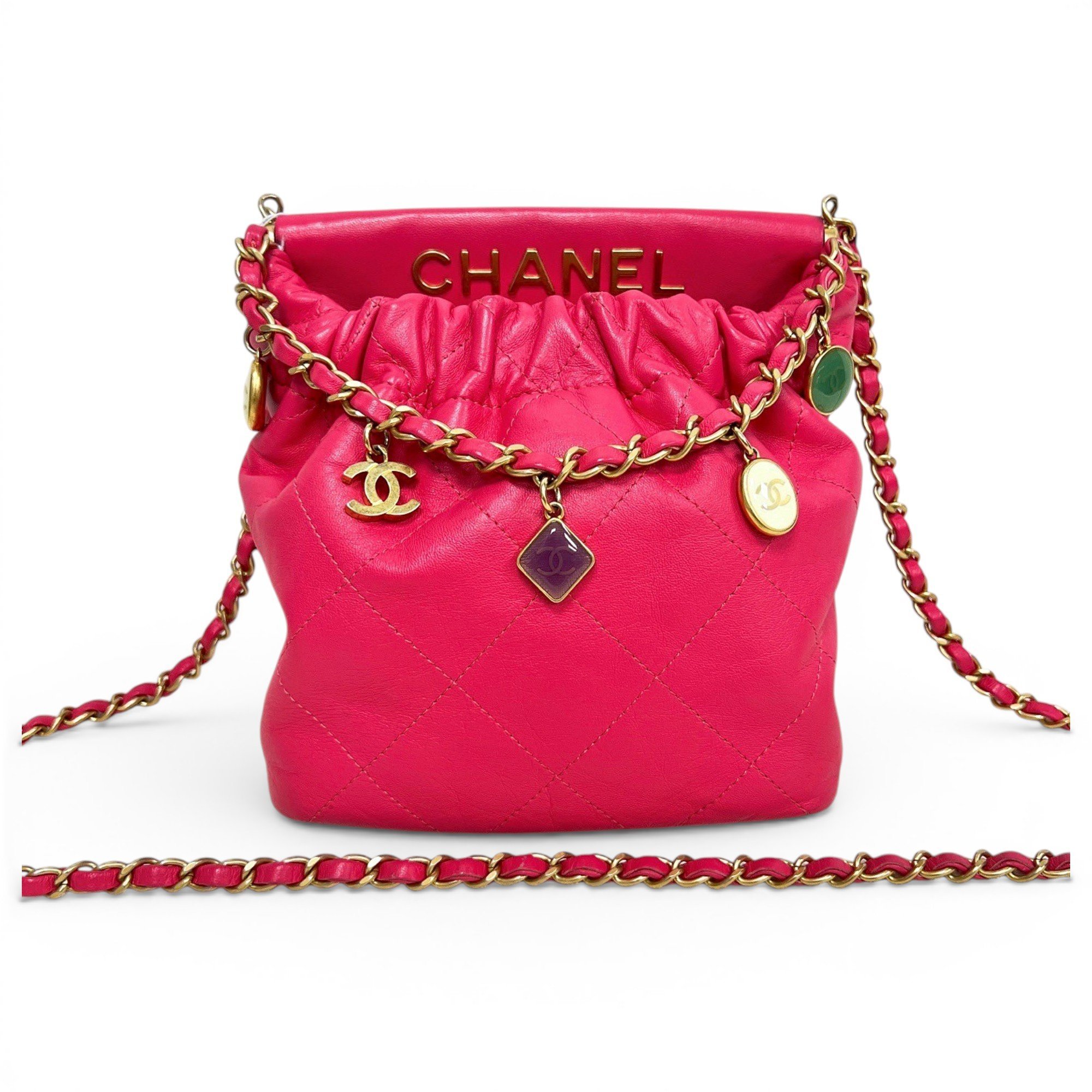 Chanel 22 leather bag