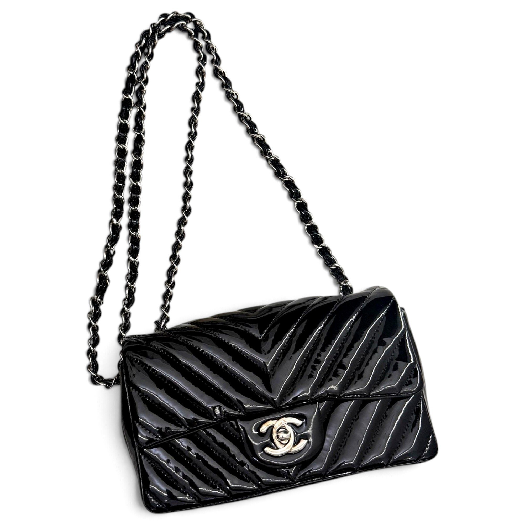 Timeless/Classique patent leather crossbody bag