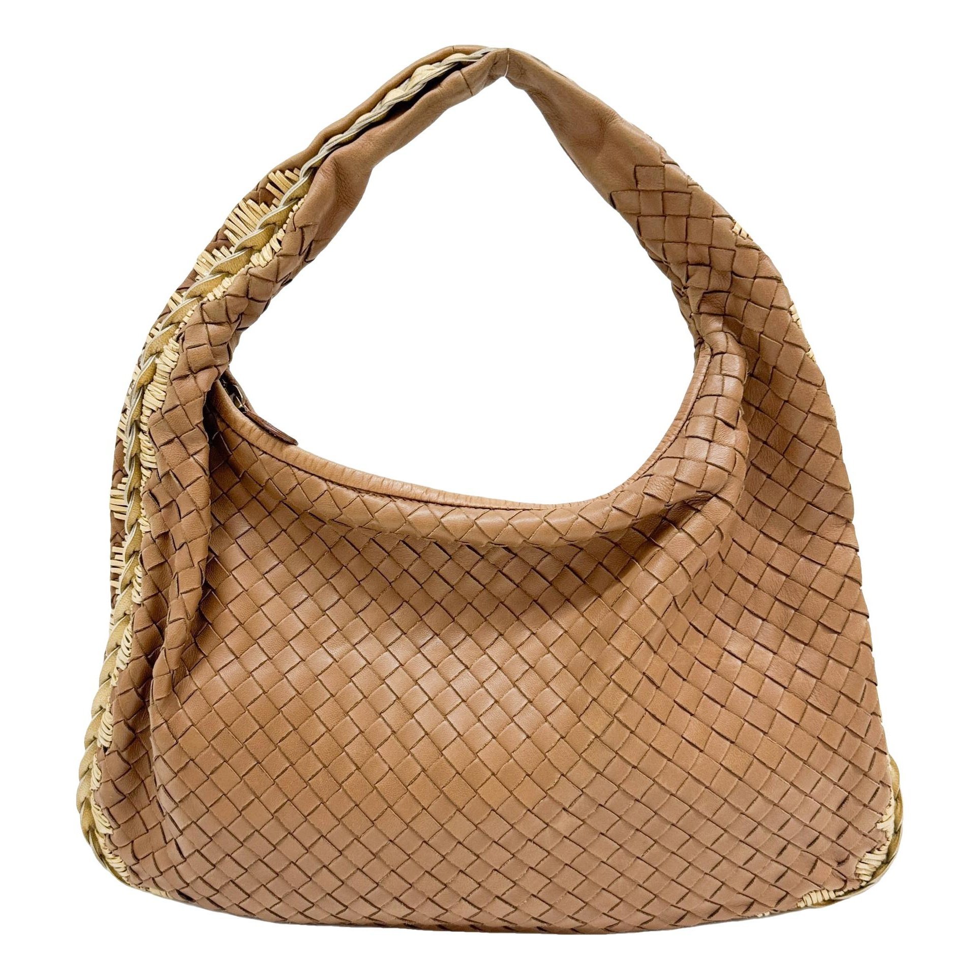 Veneta leather handbag