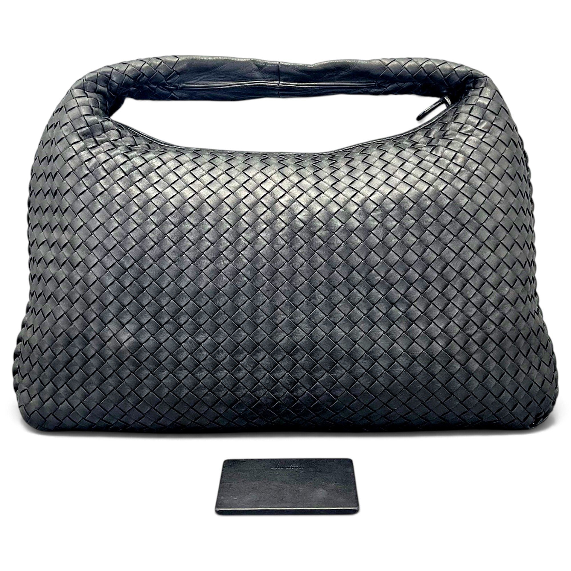 Veneta leather handbag