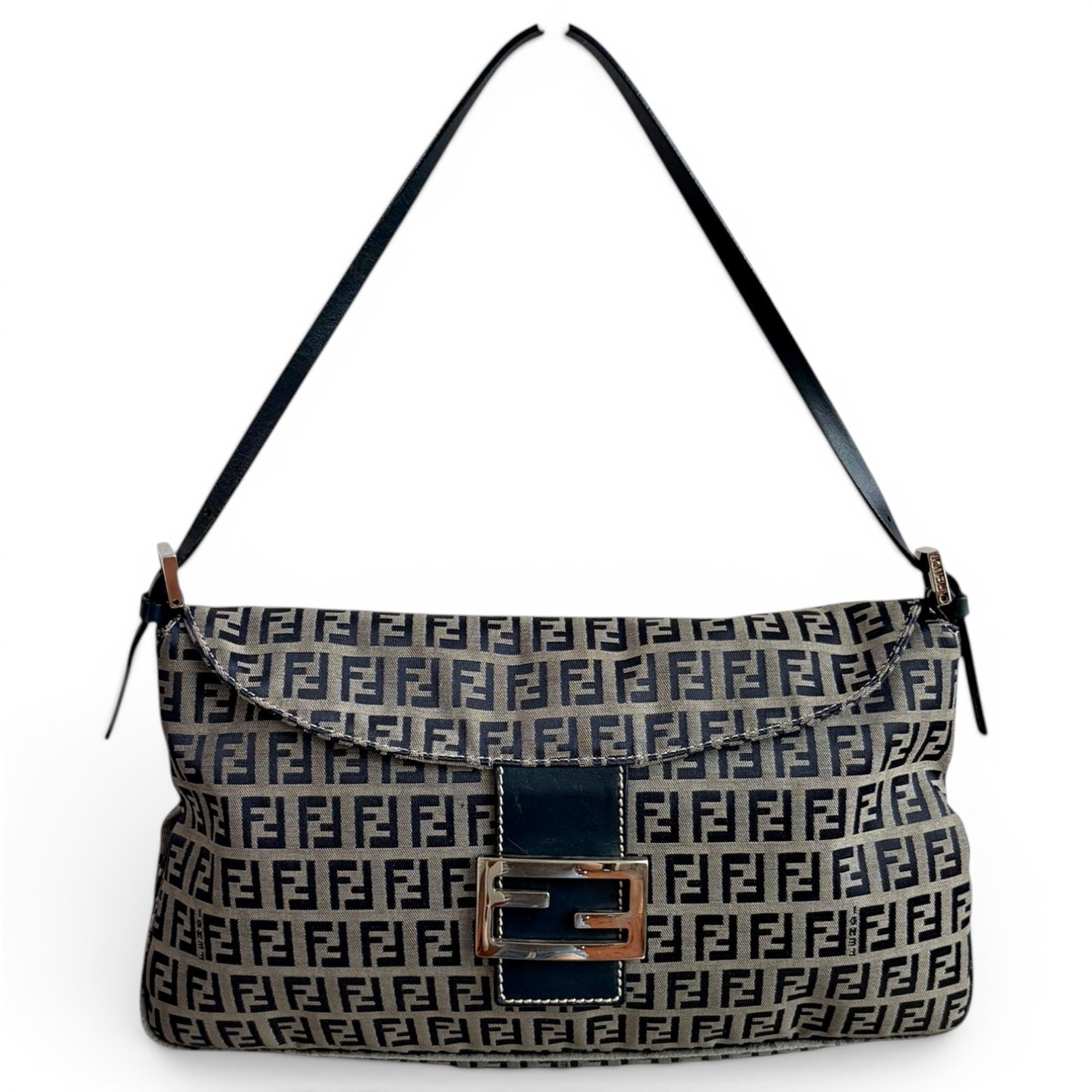 Baguette cloth handbag