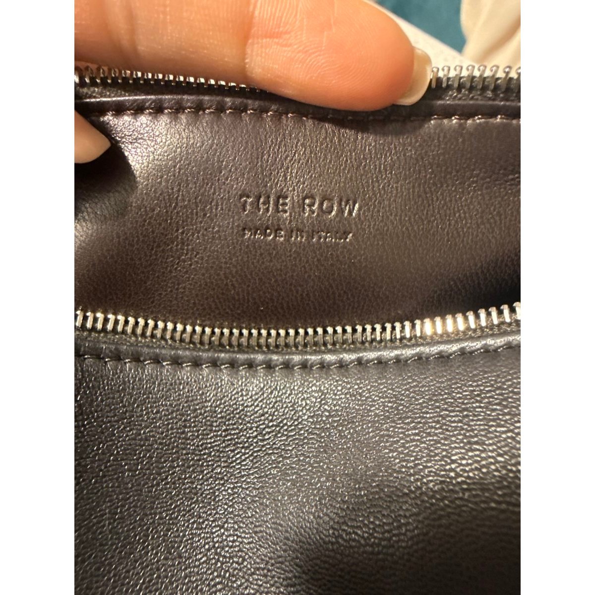 90\'s leather crossbody bag