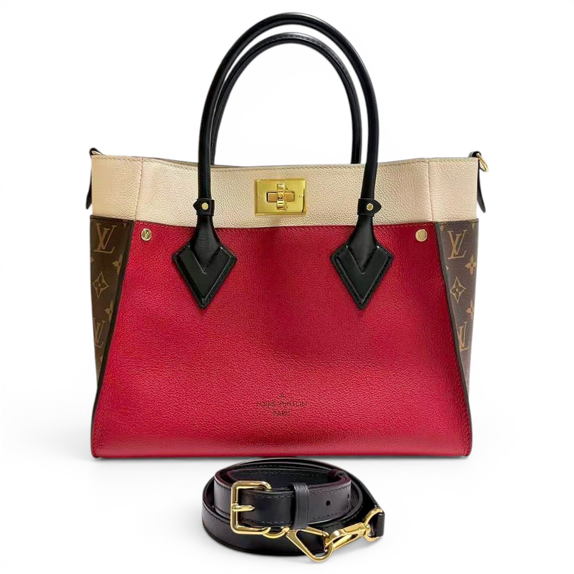 On My Side leather crossbody bag
