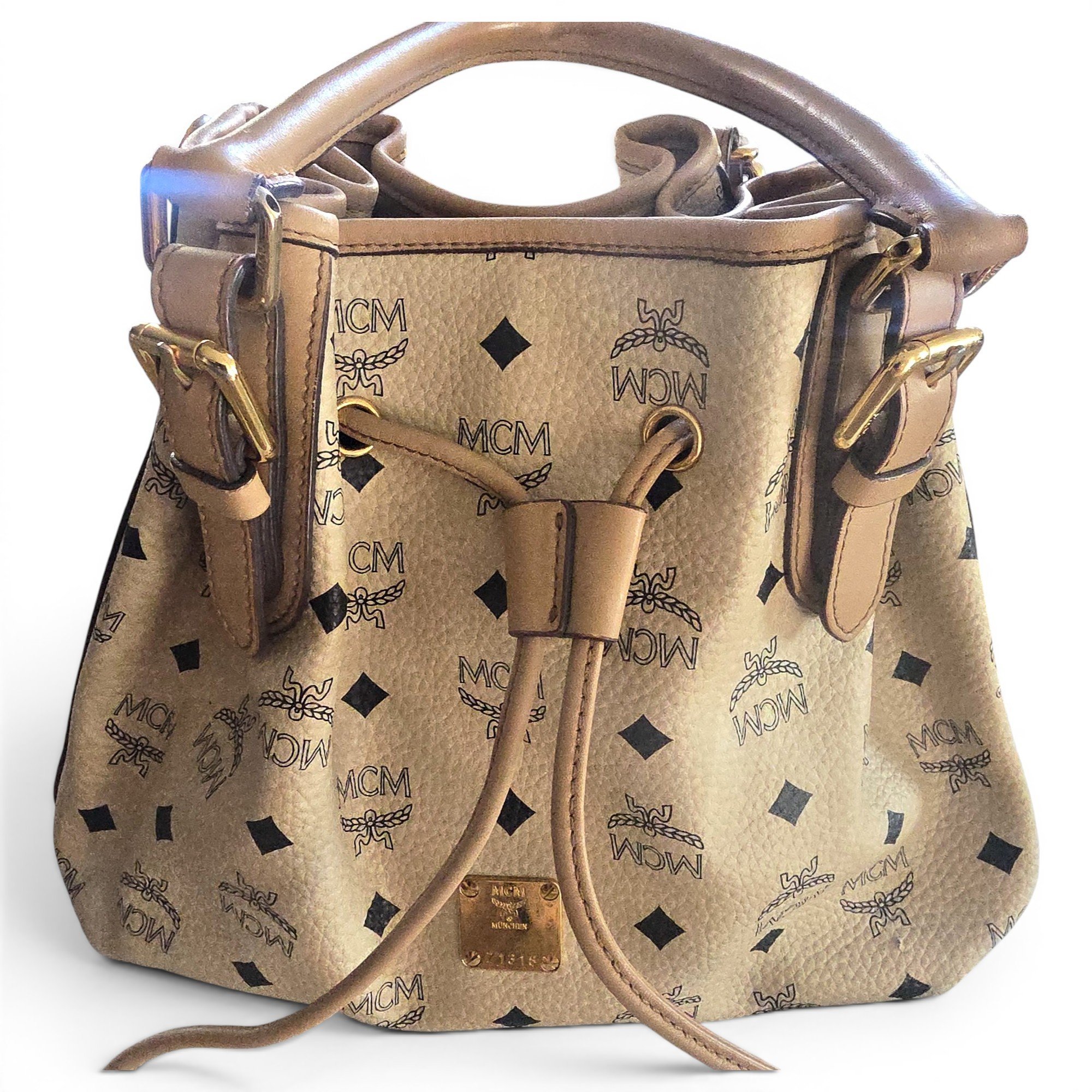 Heritage Drawstring patent leather handbag