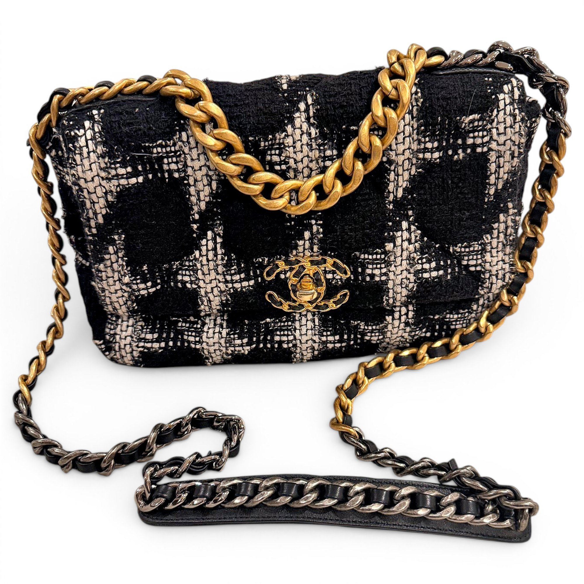 Chanel 19 tweed handbag