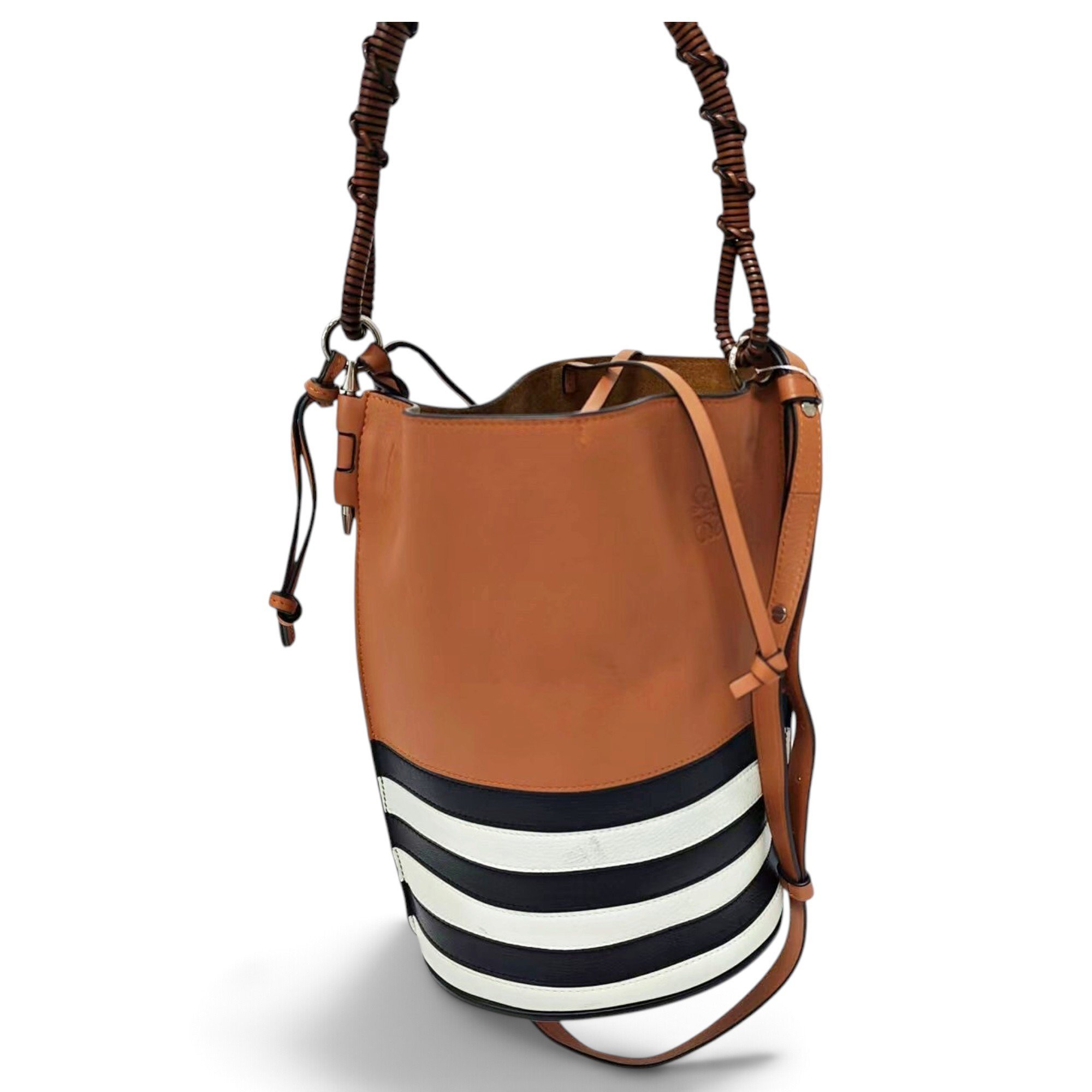 Gate Bucket leather handbag