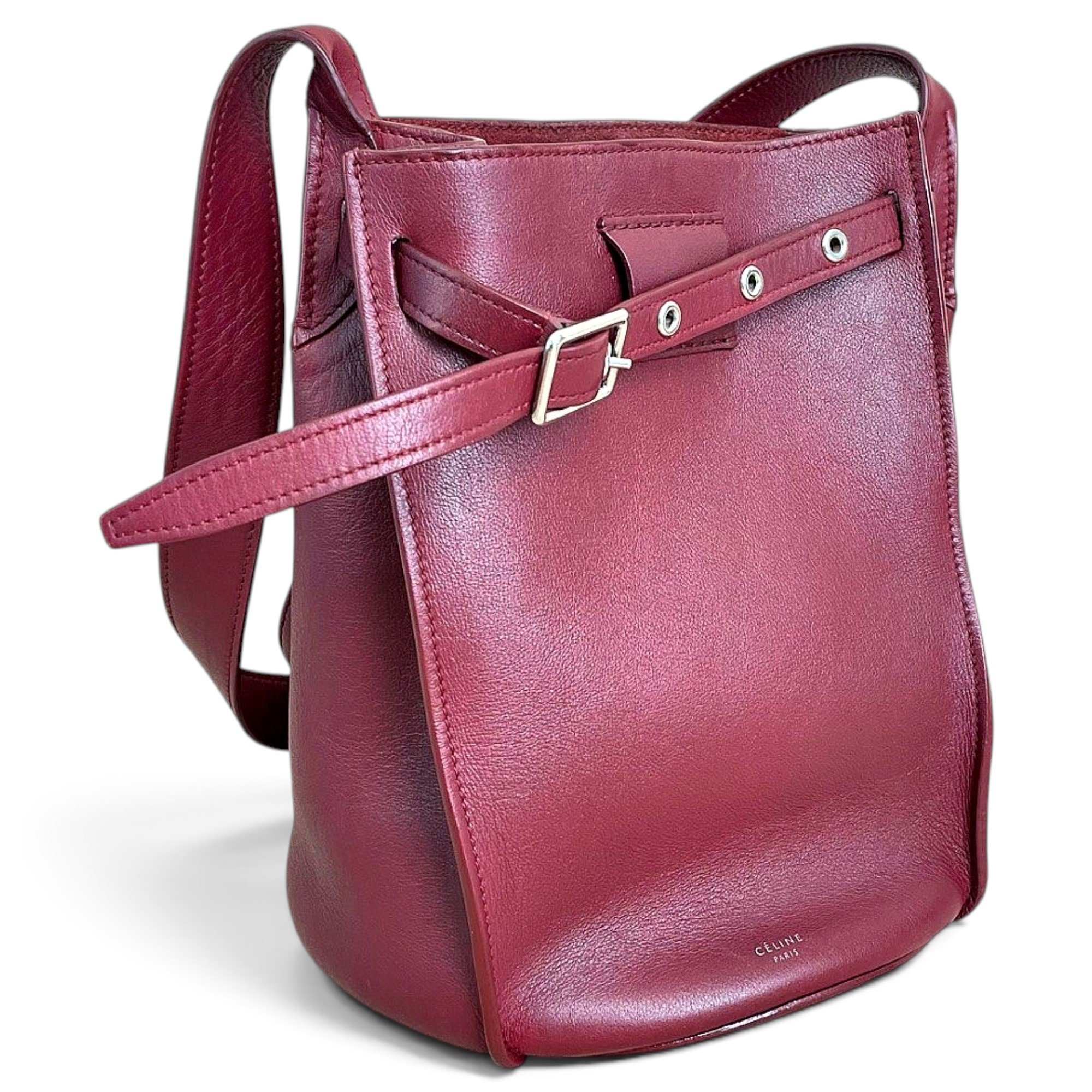 Clasp Bucket leather crossbody bag