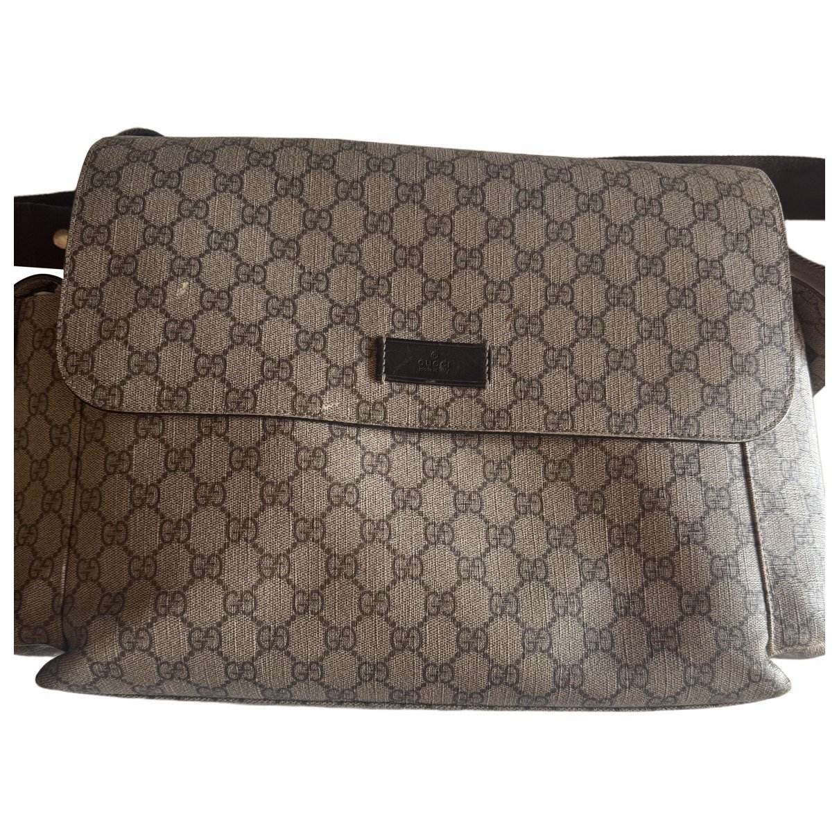 Leather travel bag