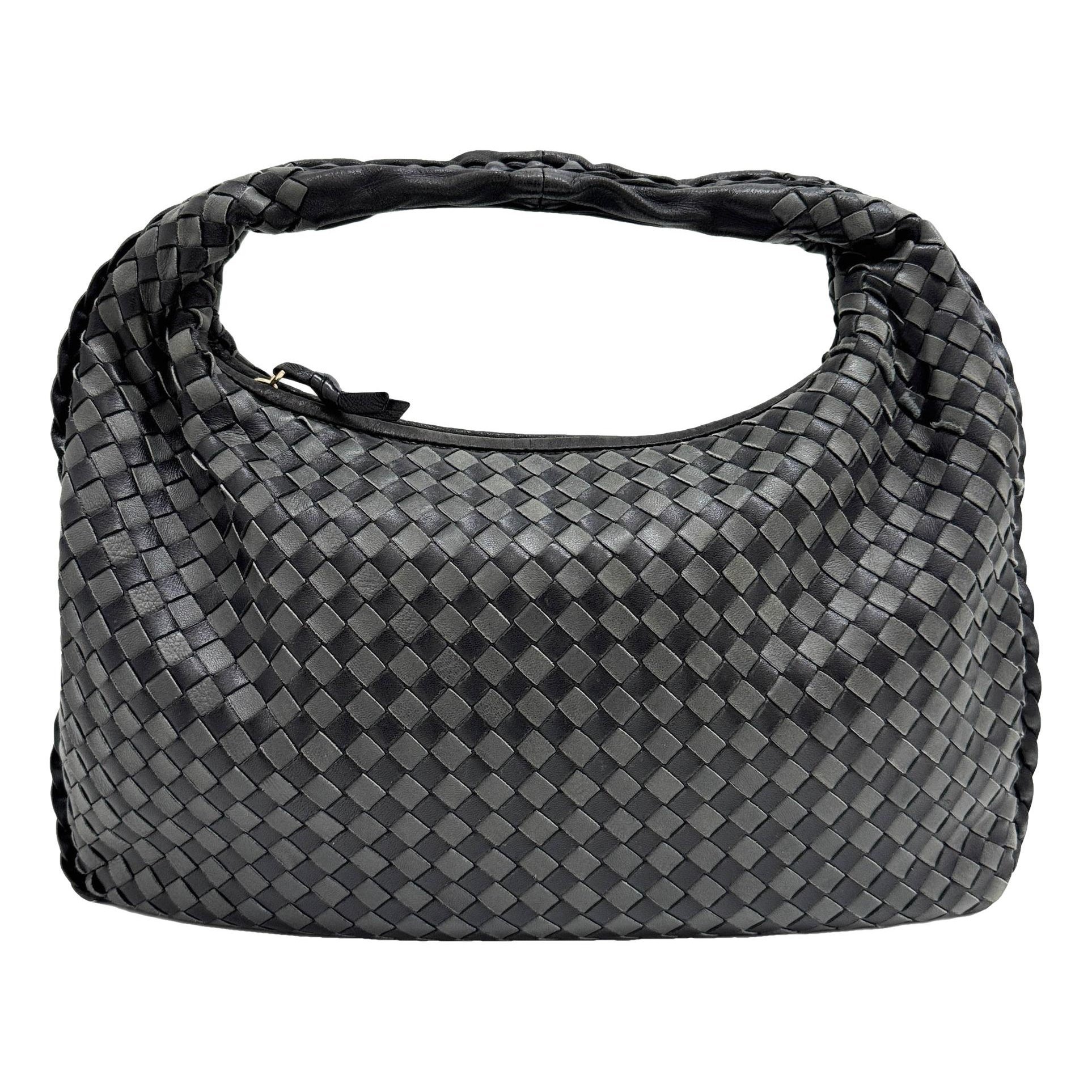 Veneta leather handbag
