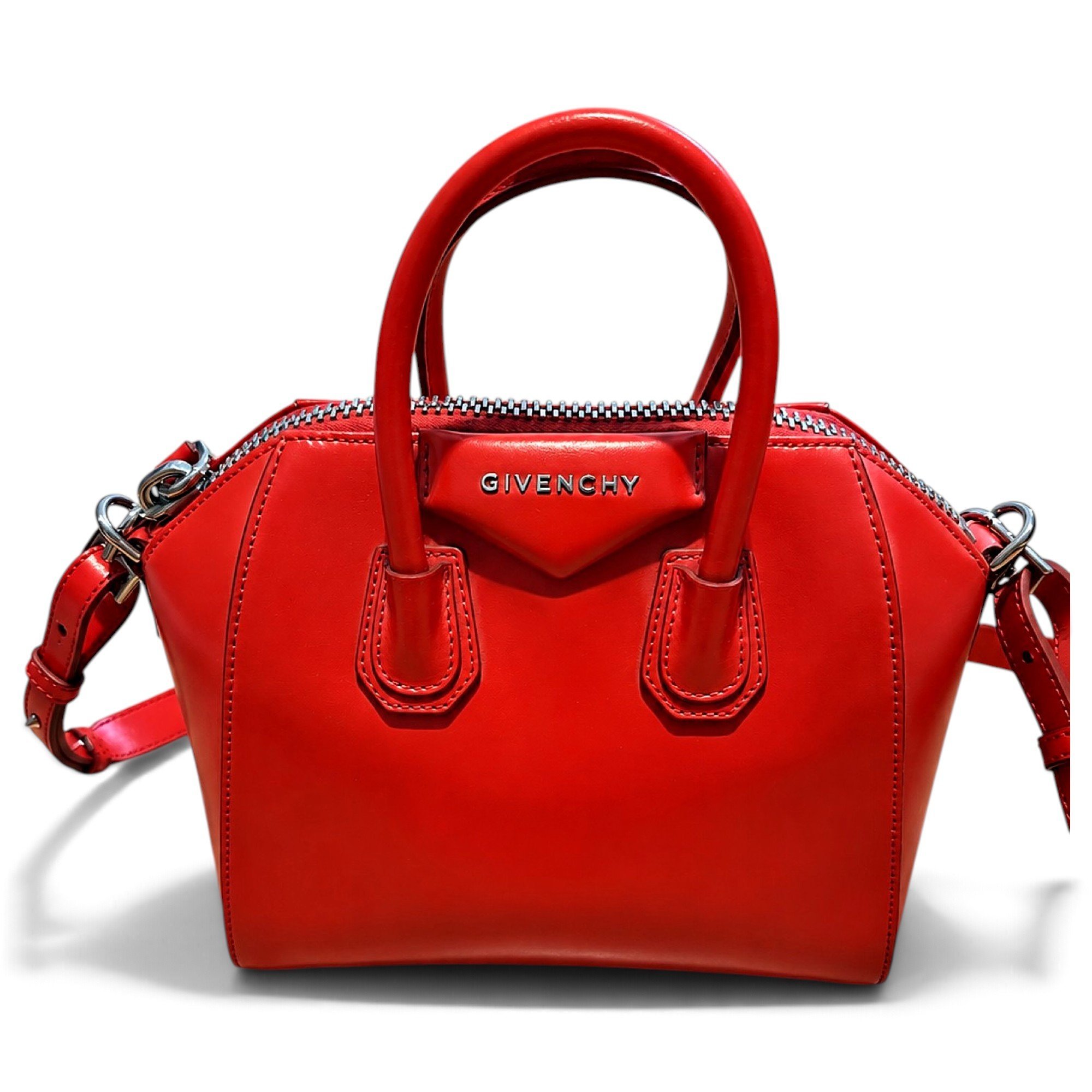 Antigona leather handbag