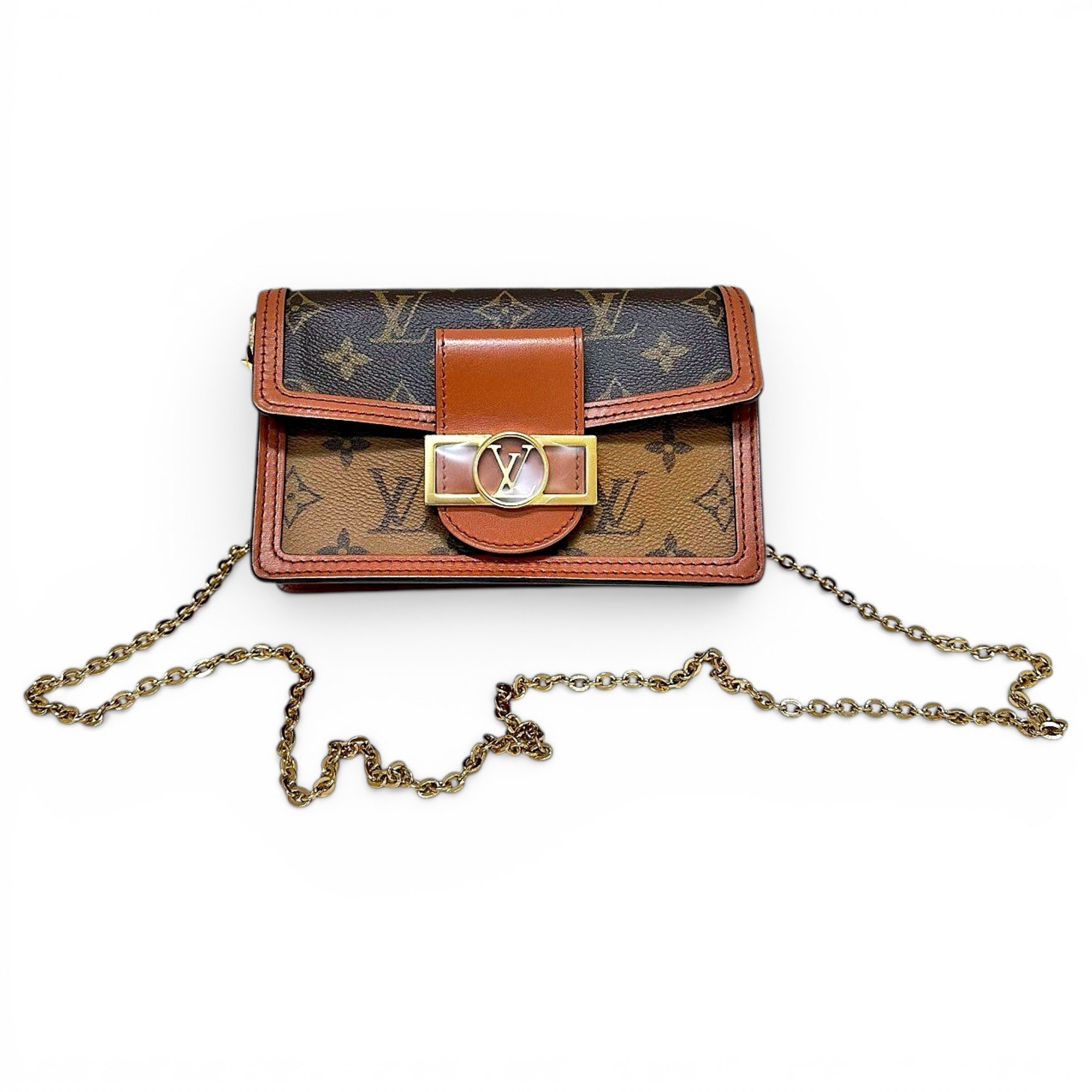 Dauphine Chain Wallet leather handbag