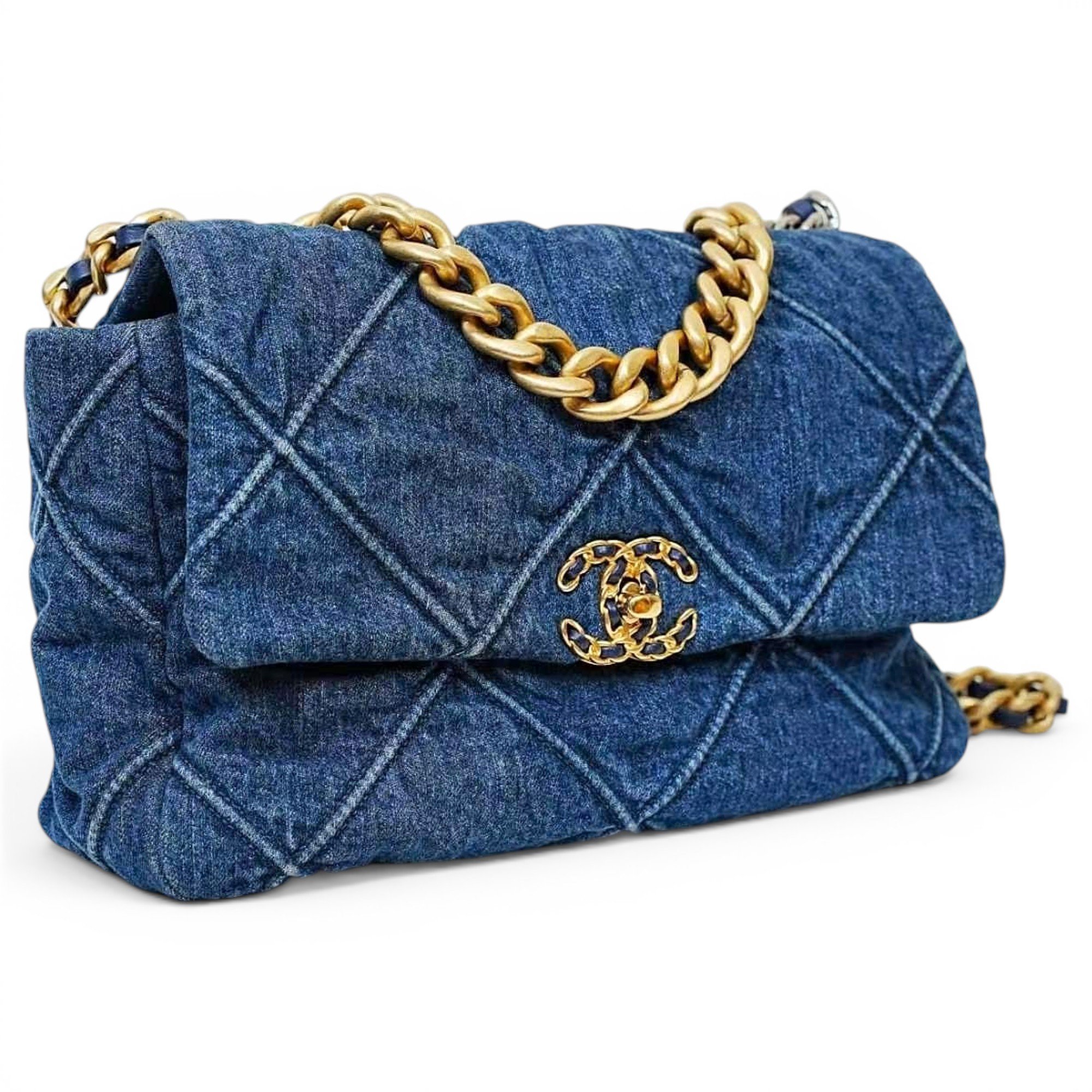 Chanel 19 cloth handbag