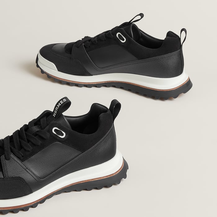 Noir Leader Sneaker