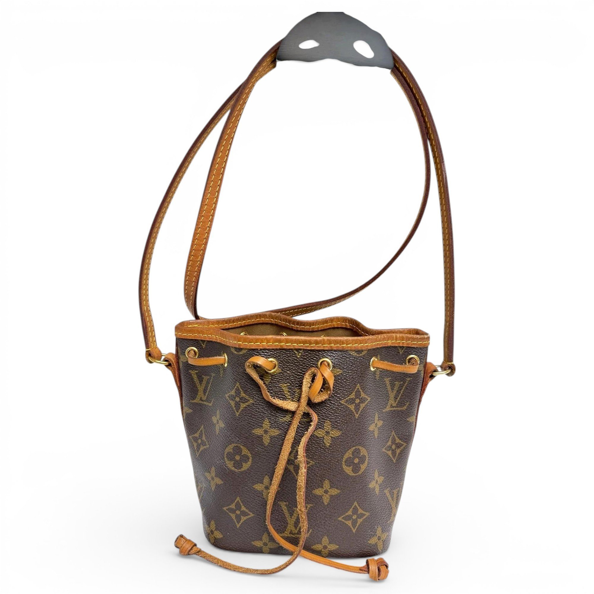 Nano Noé leather mini bag