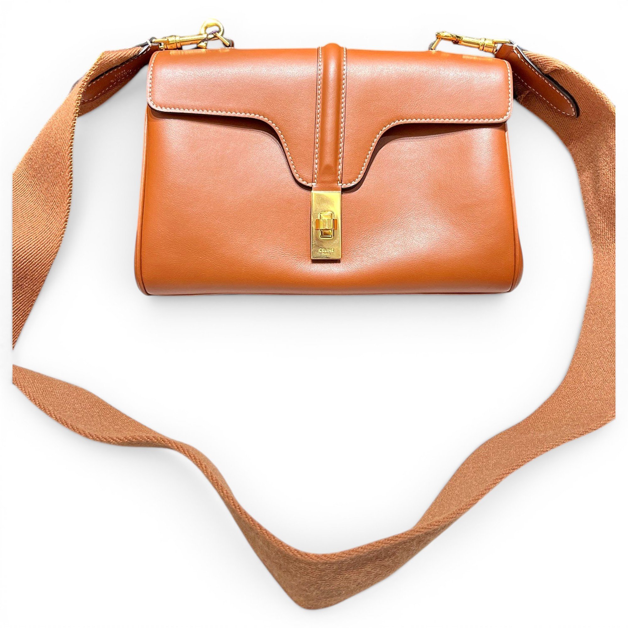 Sac 16 leather handbag