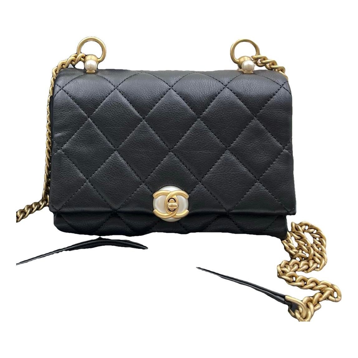 Timeless/Classique leather crossbody bag