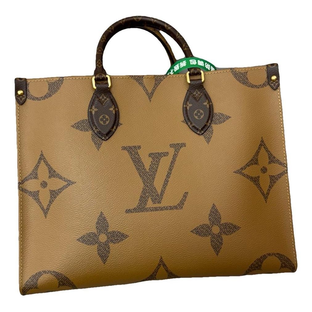 Onthego leather handbag