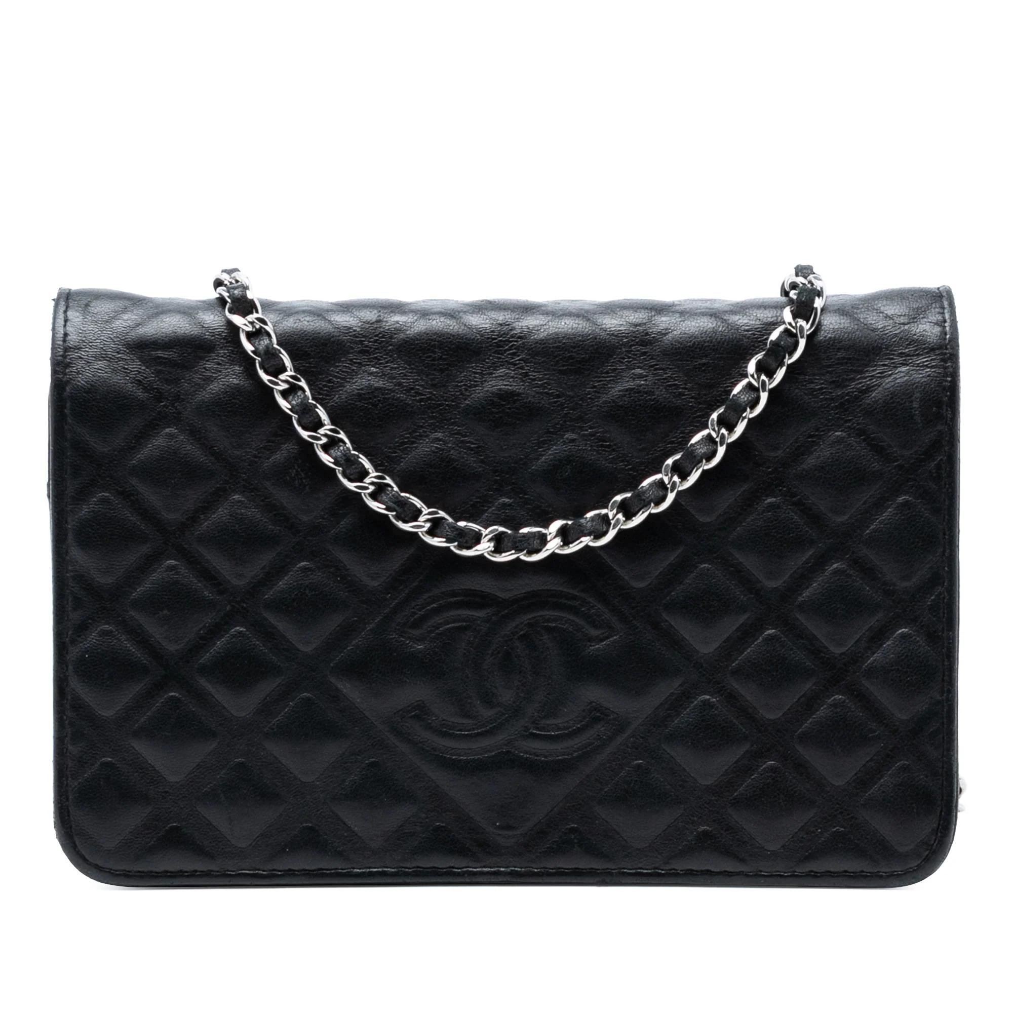 Wallet On Chain leather crossbody bag