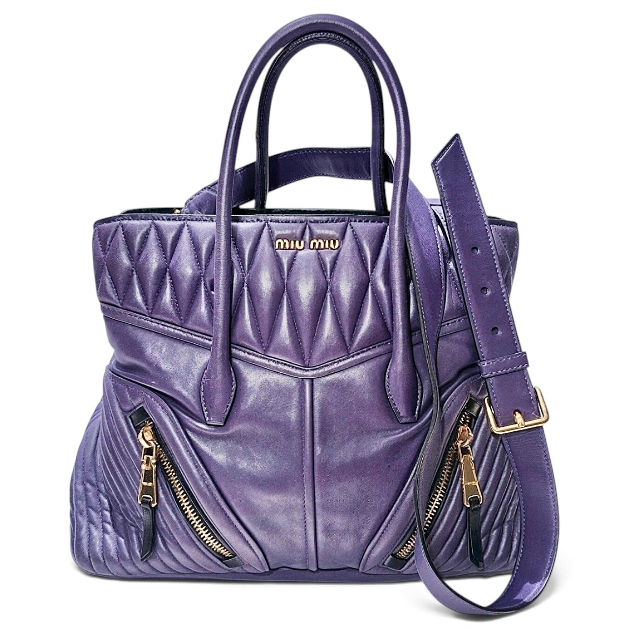 Matelassé leather handbag