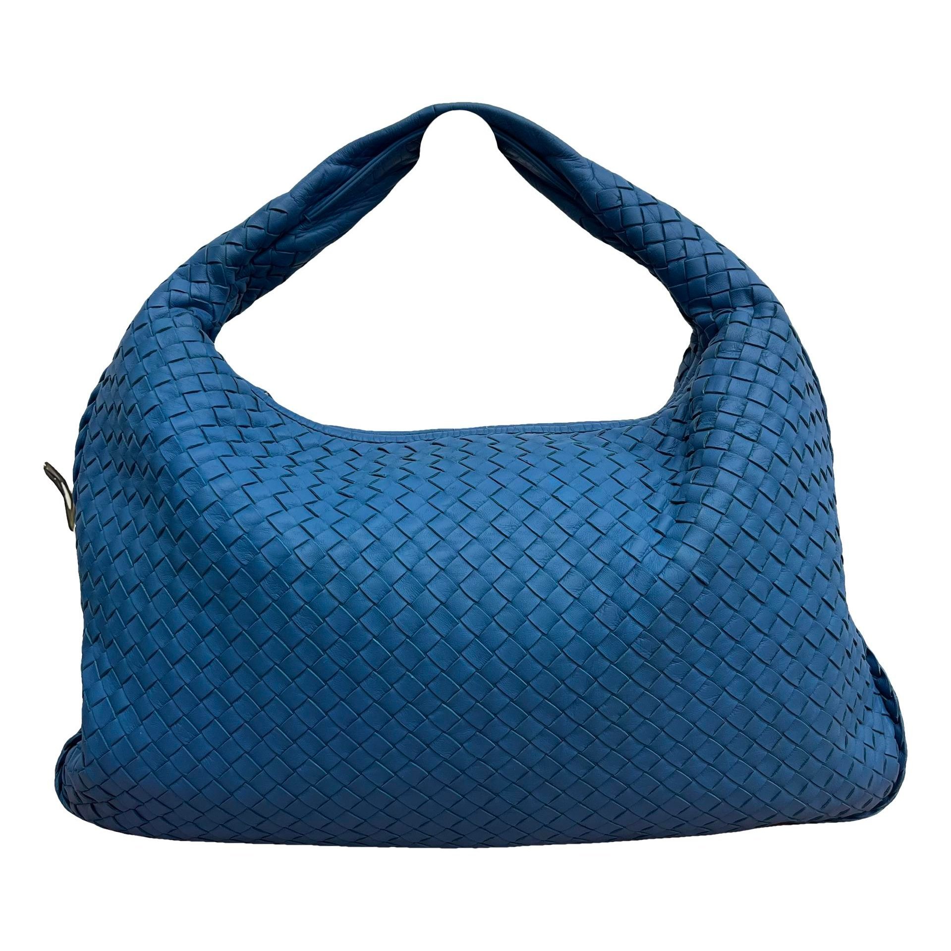 Veneta leather handbag