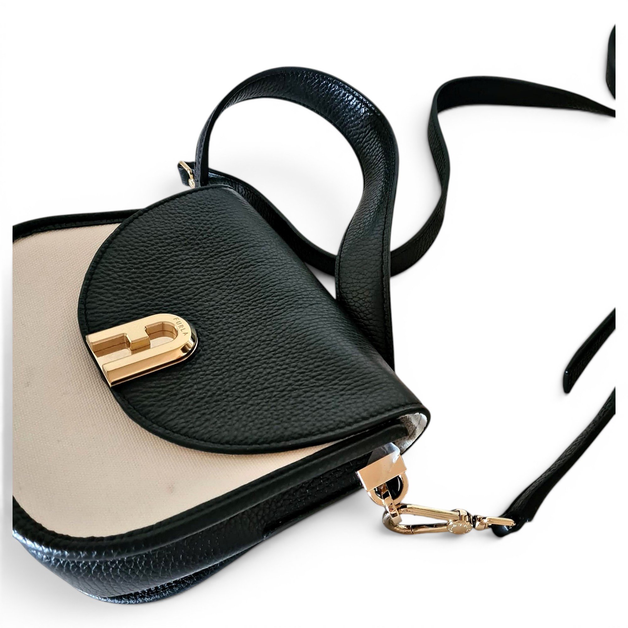 Leather crossbody bag