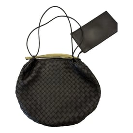 Bottega Veneta Andiamo leather handbag