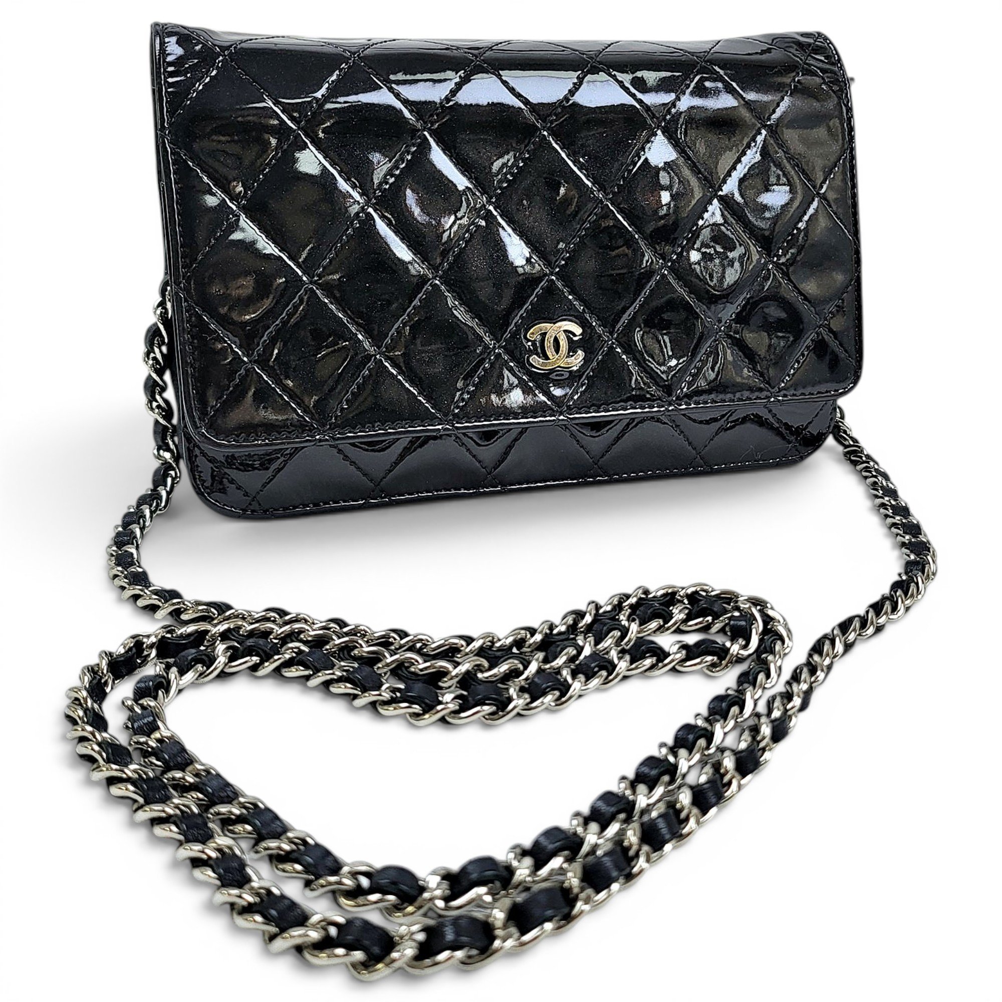 Wallet On Chain Timeless/Classique patent leather handbag