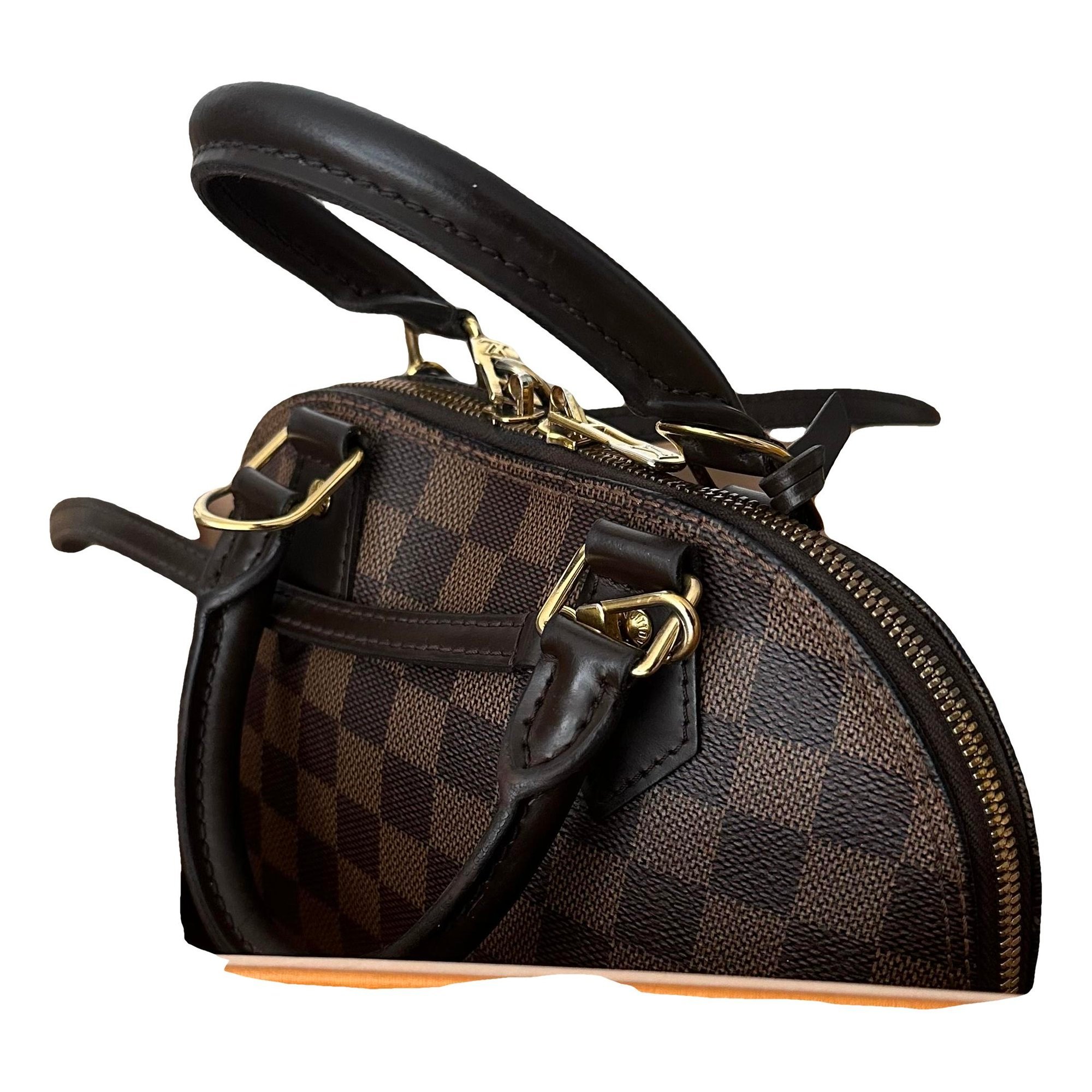 Alma leather handbag