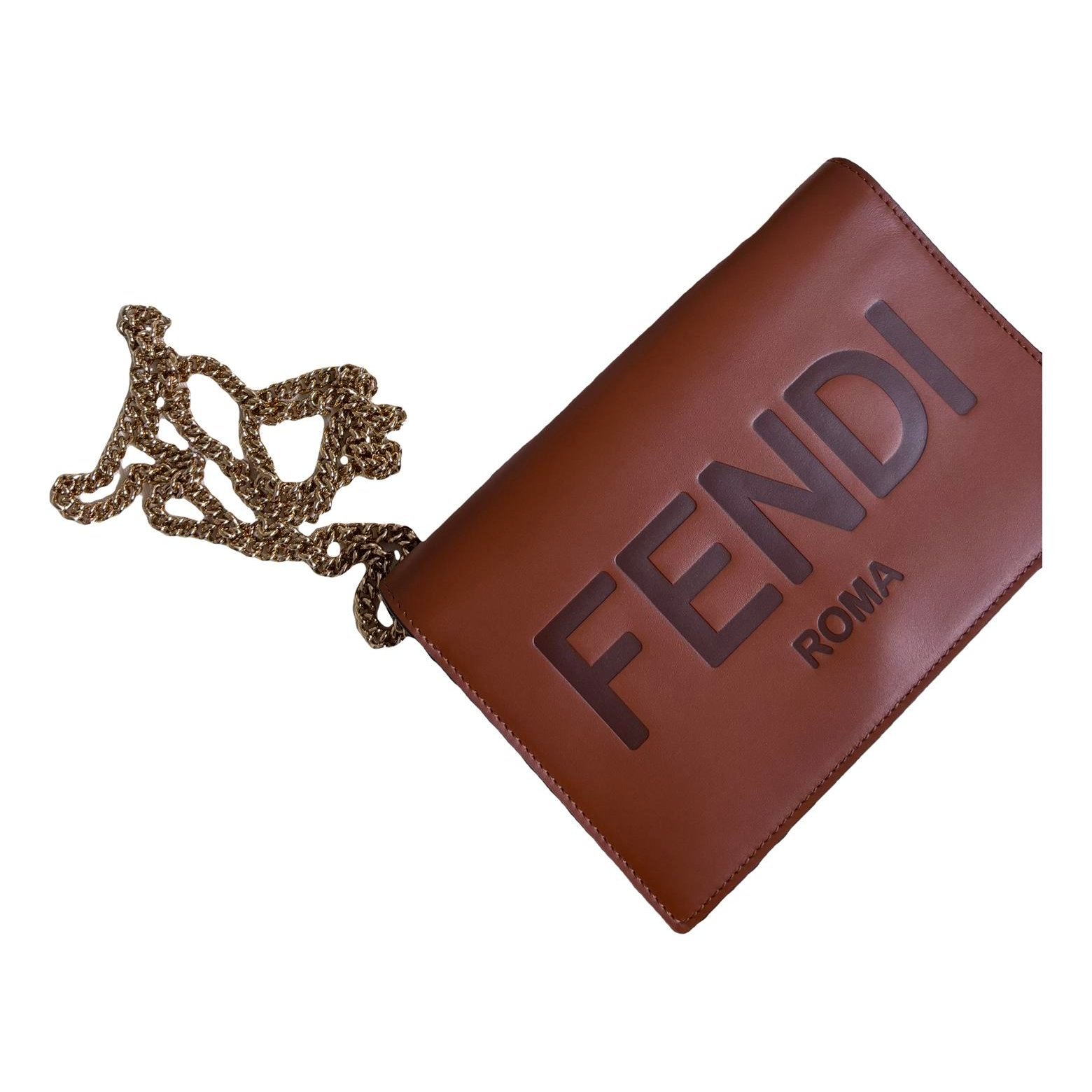 Kan I logo leather clutch bag