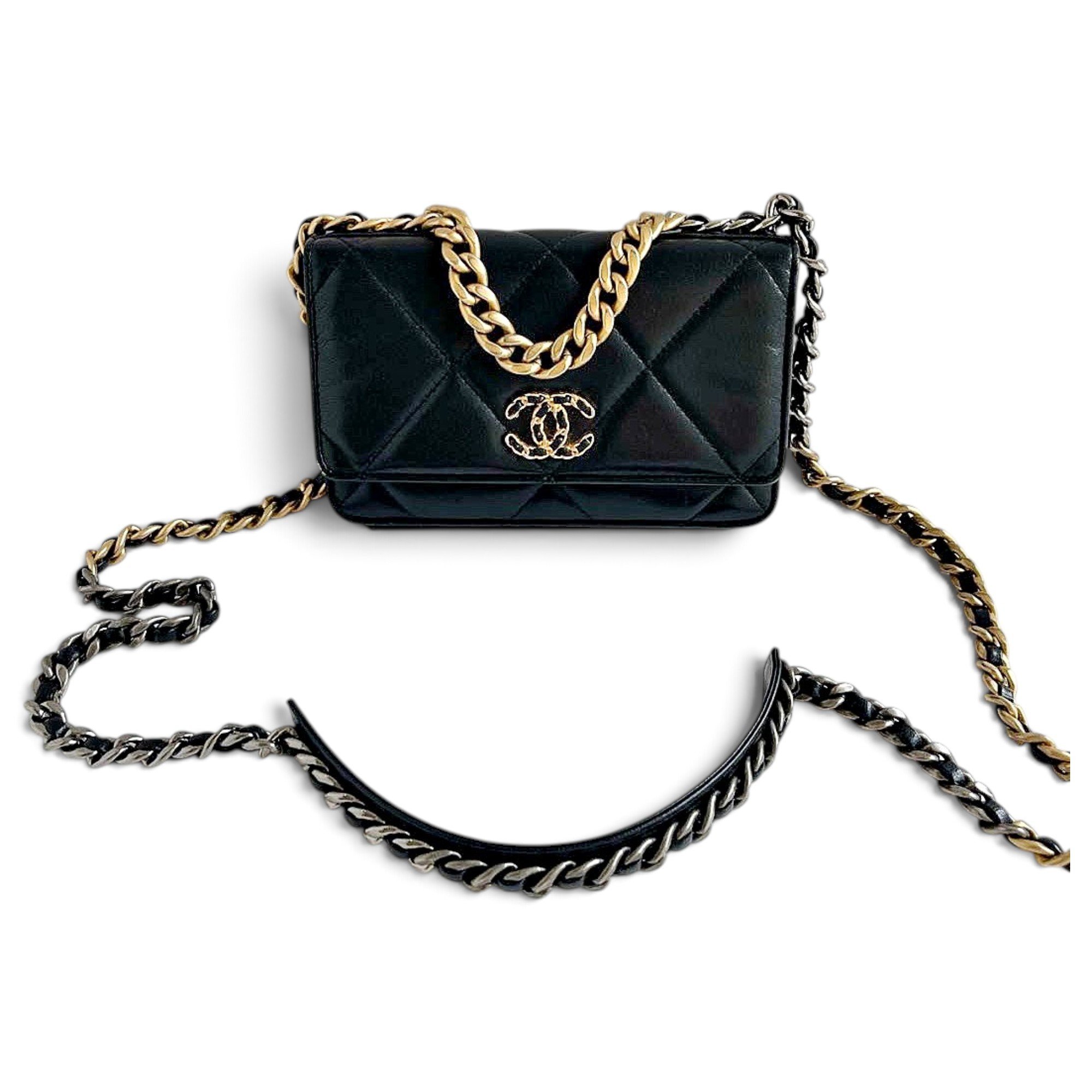 Wallet On Chain Chanel 19 leather handbag