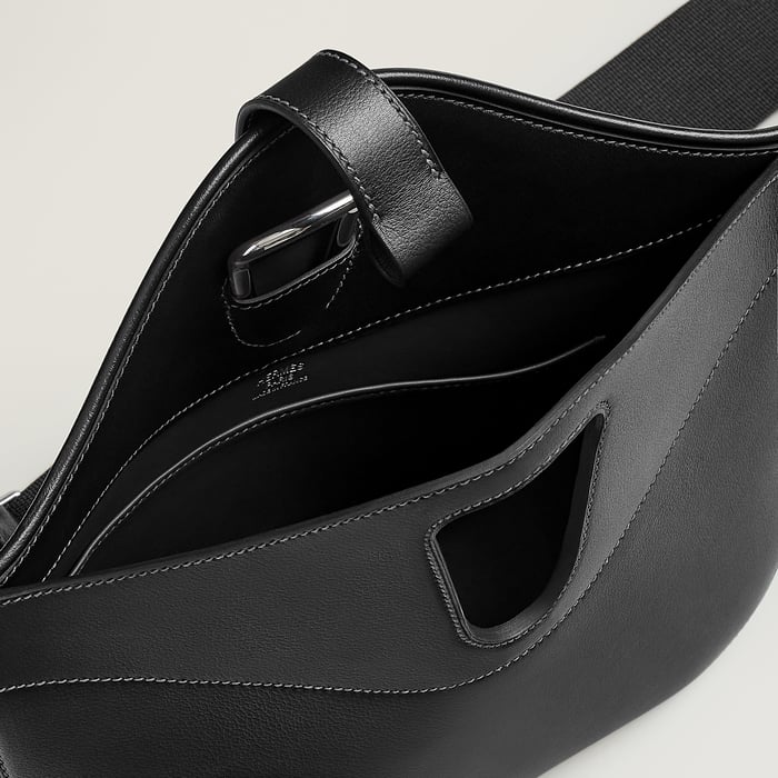 Noir Messenger Attelage Bag