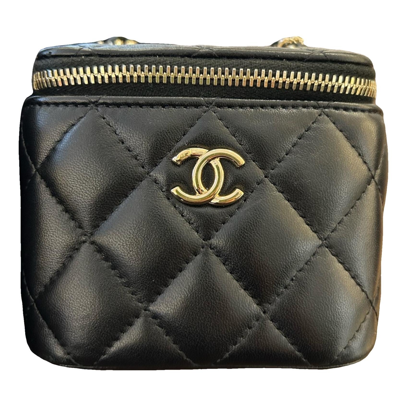 Trendy CC Vanity leather handbag