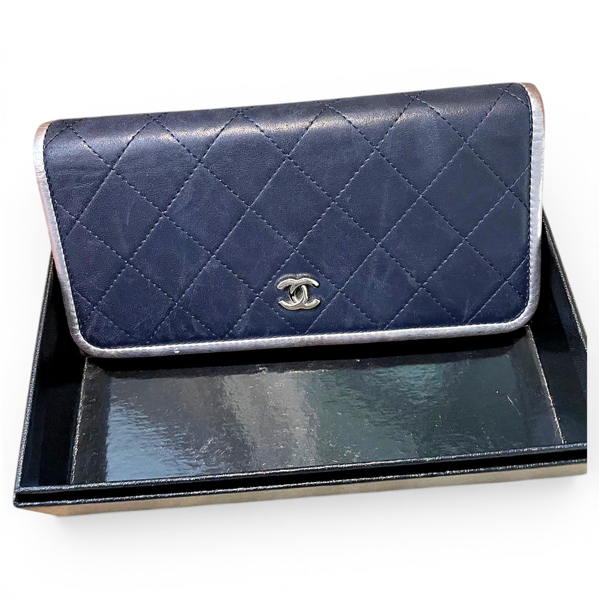 Leather clutch bag