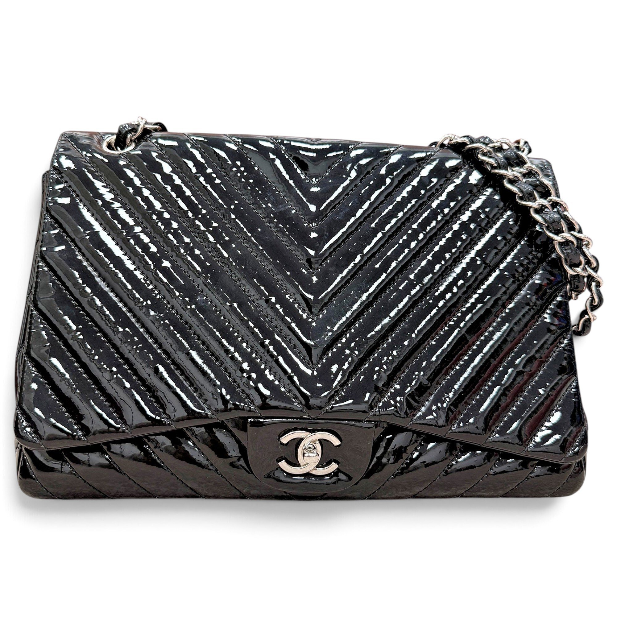 Timeless/Classique patent leather handbag