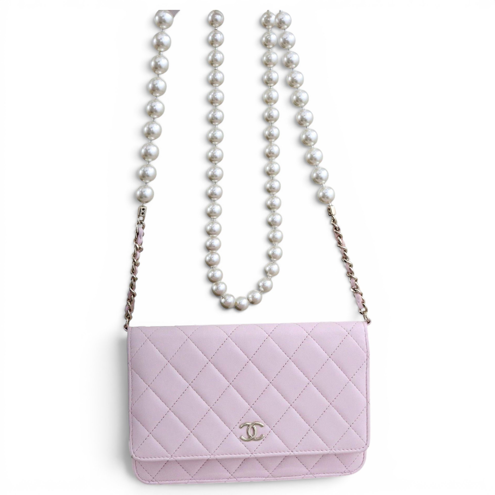 Wallet On Chain leather crossbody bag